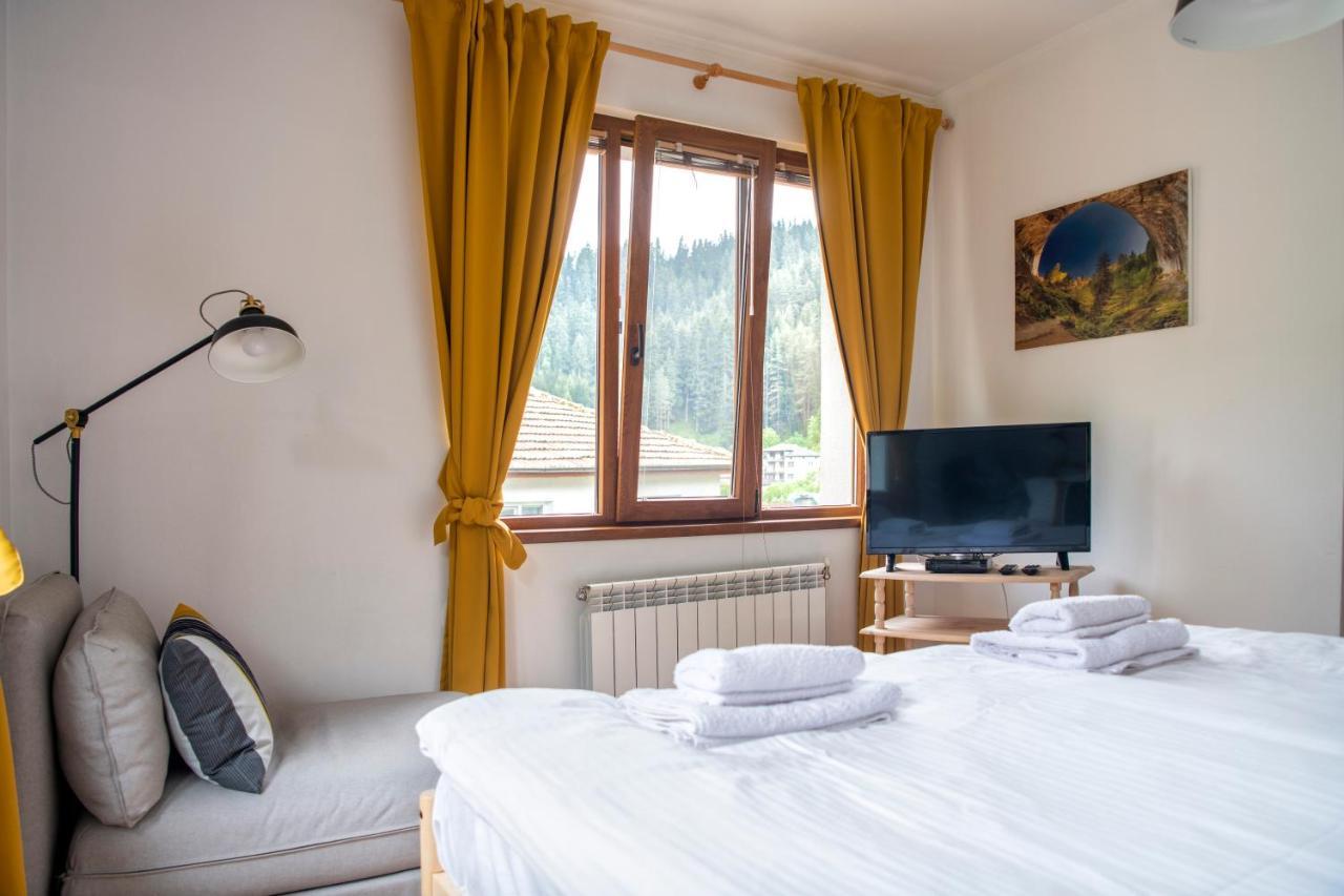 Guest House Rossy Trigrad Esterno foto