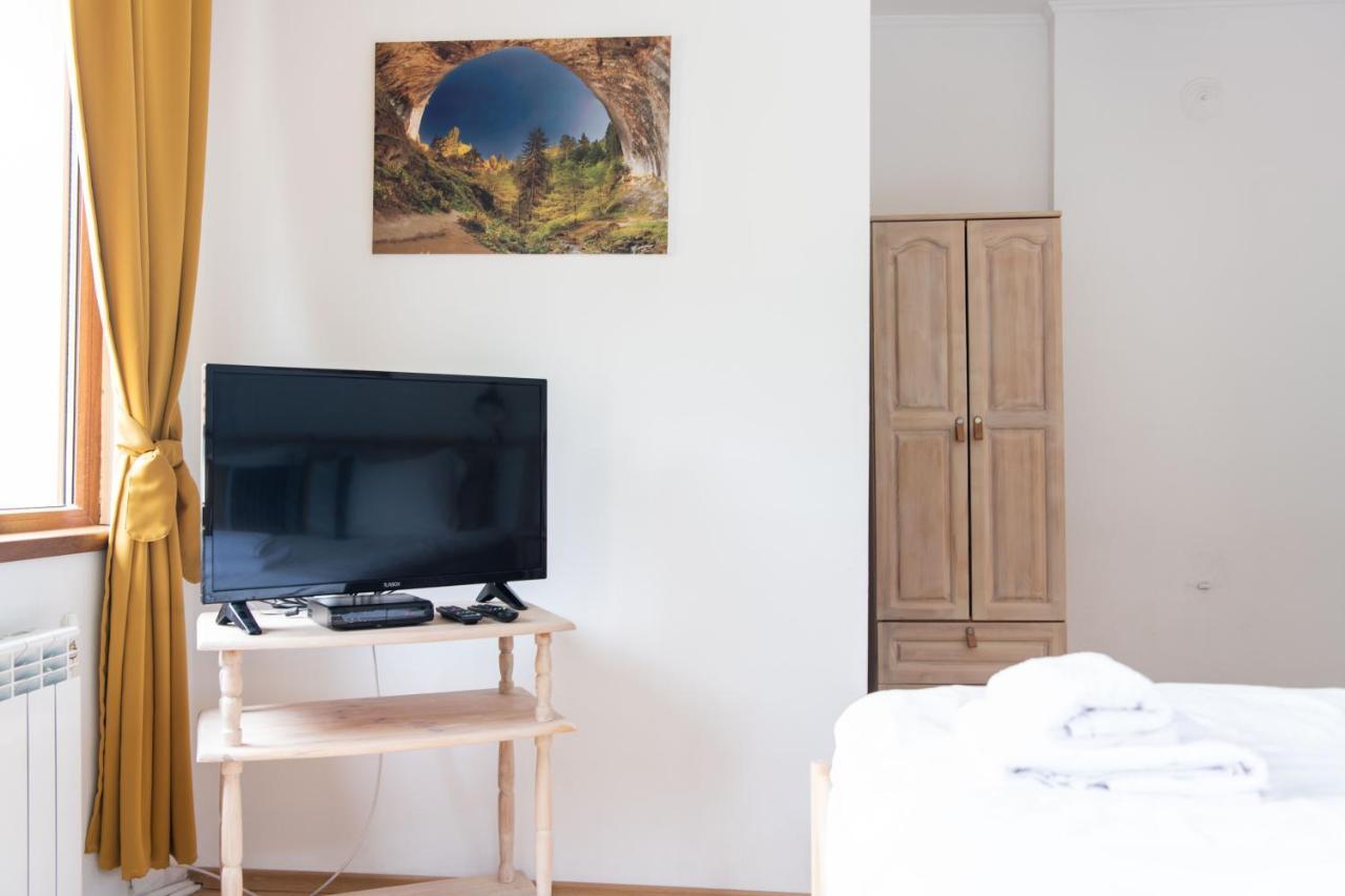 Guest House Rossy Trigrad Esterno foto